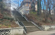 W Sopocie zdewastowano prawie 120-letnie schody! Ich remont kosztował 640 tys. z
