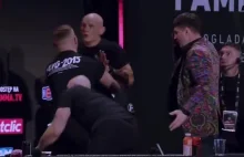 Skandaliczny atak na zawodnika podczas konferencji FAME MMA. Polała się KREW!