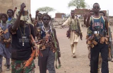 Sudan: Starcia pomiędzy armią a siłami paramilitarnymi - Filmiki w komentarzach