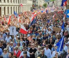 Zagraniczne media piszą o marszu w Warszawie. "Punkt zwrotny?"