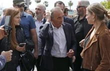 Francja. Na Korsyce prawicowy Zemmour oddał kuksańca po ciosie demonstrantki