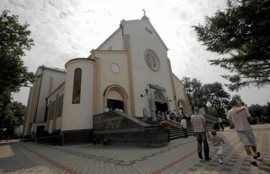 Chcą 8 proc. z pensji na podatek kościelny. "Kto nie chce płacić, musi wystąpić