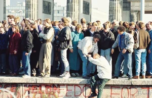 Upadek muru berlińskiego. Kulisy wydarzenia, które stało się symbolem nowej...