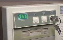 Do czego służył przycisk turbo w starych pecetach?