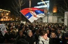 Sfałszowane wybory Masowe protesty w Serbii
