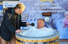W Przygodzicach trwa próba pobicia rekordu Polski w morsowaniu w lodzie. Celem p