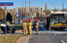 Zderzenie BMW z autobusem Warszawie wiele osób poszkodowanych