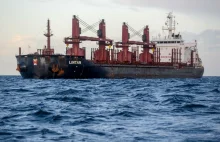 W obliczu sankcji transportem rosyjskiej ropy zajęła sie "flota cieni"