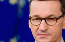 „Ktoś nie odrabiał prac domowych z matematyki”. Morawiecki pokazał liczby Hołown