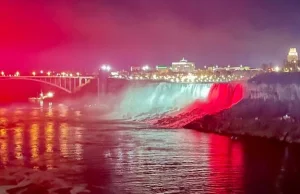 "Wodospad Niagara w biało-czerwonych barwach. Wyjątkowe widowisko!"