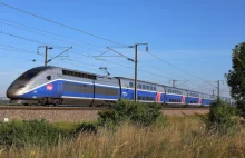 Polak przejechał 500 km trzymając się superszybkiego pociągu TGV