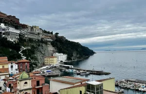 Sorrento co zobaczyć i gdzie jechać w okolicy? Dojazd z Neapolu, Ceny, Parkingi