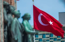 Turecki BC podnosi stopy procentowe do 30%
