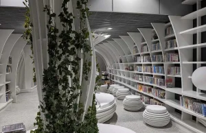 Biblioteka na stacji metra