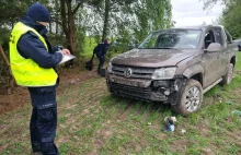 Uciekał przez trzy powiaty. Policjanci oddali kilkanaście strzałów