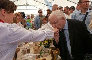 Kaczyński ślini się do polskiego skansenu.