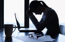 Przez AI znikają etaty. "Mam 35 lat. Pierwszy raz nie mogę znaleźć pracy"