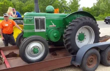 Uruchamianie traktora za pomocą naboju