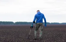 Poszukiwacz skarbów w opałach. Chciał oszukać kolegów, został aresztowany