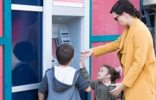 ile dzieci cudzoziemców, w tym z Ukrainy, pobiera 800 plus?