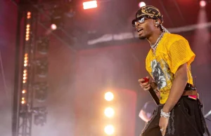 Szokujące odkrycie w tesli znanego piosenkarza. To zaginiona nastolatka