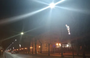 Zbyt dużo światła nocą szkodzi zdrowiu ludzi (wyniki badań)