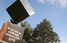 Pomnik UFO w Polsce: co stało się w Emilcinie?