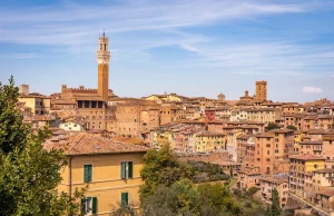 Siena - jedno z najbardziej malowniczych i fascynujących miast Toskanii