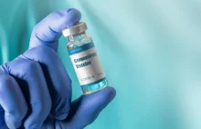 Pfizer oskarżony: szczepionka przeciw COVID-19 wprowadzała w błąd?