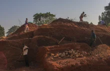 Makabryczne odkrycie. Stos ciał w kopalni nadzorowanej przez wagnerowców