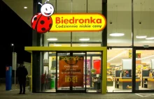 Biedronka oszukała klientów. Teraz zwróci pieniądze, ale kary nie dostanie