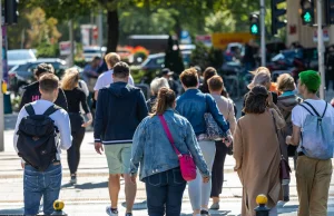 Czterodniowy tydzień pracy? Zapytaliśmy Polaków o zdanie.