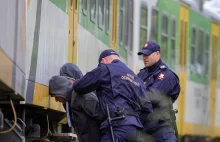 Grafficiarze zniszczyli pociąg Kolei Mazowieckich