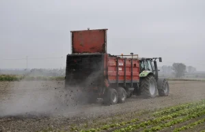 Stał się cud! Rolnik nie musi robić zdjęcia geotagowanego obornika.