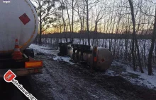 Włodawa: Białorusin z pełną cysterną gazu wylądował w przydrożnym rowie