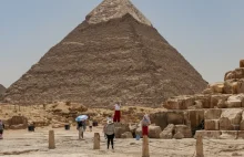 Egipska bransoleta sprzed 3 tys. lat zniszczona dla 3400 euro