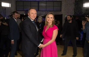 Złote rogi. TVP Kurskiego płaciła krocie porzuconemu mężowi Kurskiej.