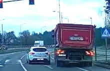 Kierowca ciężarówki prawie najechał na osobówkę...