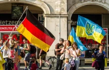 Ukraińcy pokochali Niemcy? Polska nie jest już liderem pomocy uchodźcom