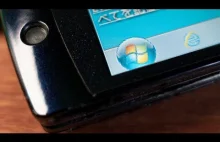Japoński telefon który potrafi uruchomić Windows 7