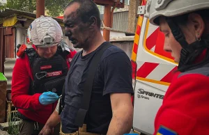 Mikołajów: strażacy ranni w wybuchu bomby w samochodzie