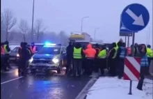 Ukraińcy w odwecie za strajk przewoźników blokują drogi w Przemyślu i Medyce