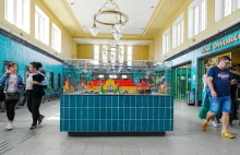 Dworzec kolejowy w Legnicy z 45 tys. klocków LEGO [ZDJĘCIA]