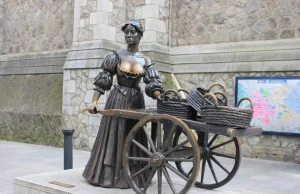 "Przestańcie dotykać piersi Molly Malone". Nietypowy apel w Dublinie