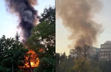 Ogromny pożar przy Żwirki i Wigury w Warszawie. Płonie zabytkowa willa z lat 30.