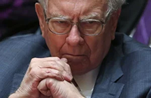 Warren Buffett : to jeszcze nie koniec upadku banków Przez Investing.com