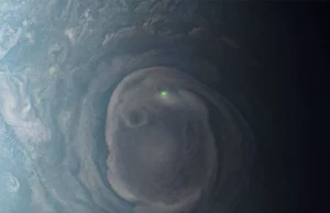Sonda NASA zaobserwowała zielona błyskawicę na Jowiszu | Space24