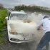 Nagranie momentu wybuchu pożaru BMW i akcji gaśniczej na S3