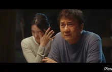 Jackie Chan pokazuje córce jak grać w filmach