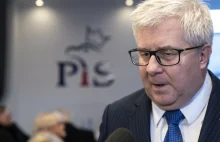 Za co zostali zatrzymani Ryszard Czarnecki i jego żona? "Korupcyjna umowa"